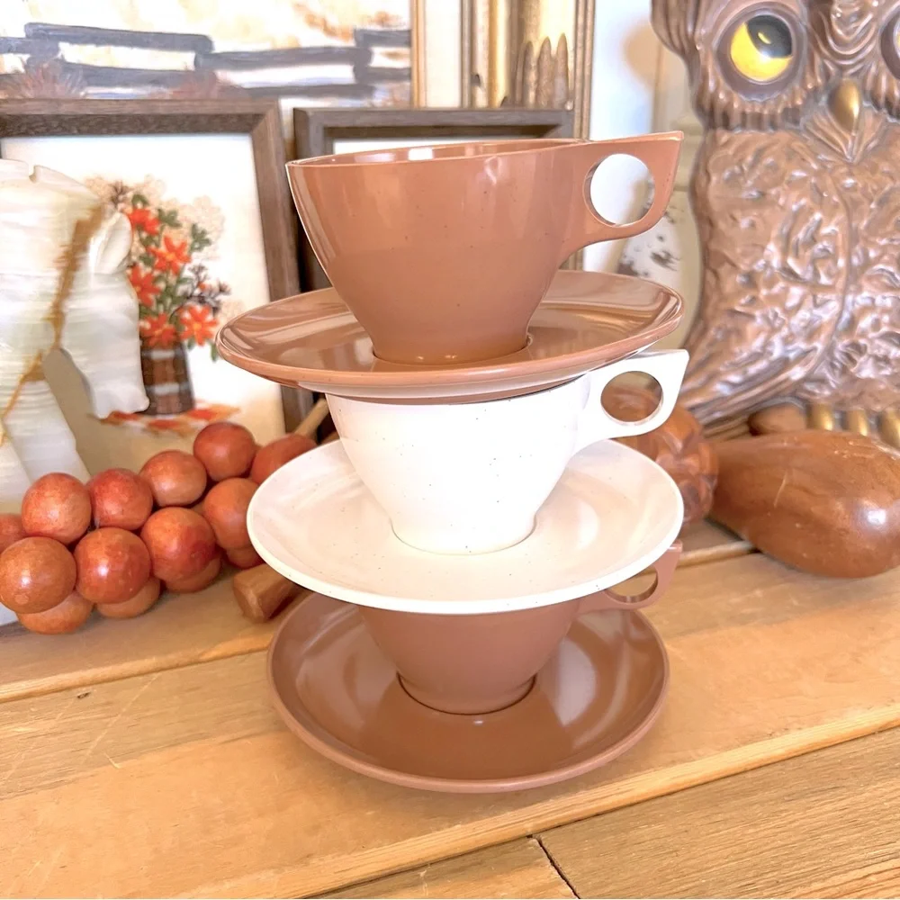 Vintage Kitchen 1950s Debonair Melmac Melamine Brown And White Mug Set - Picture 1 of 6